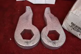 Se707001 Street Edge 92-99 Chevy Gmc Yukon 4x4 1-2 Inch Lowering Tortion Keys #2